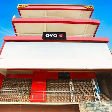 Hotel O Arvi Guest House Varanasi Exterior foto